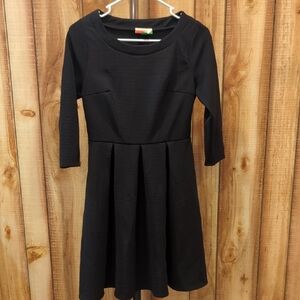 Modcloth Fervour Black textured Ribbed long sleeve Pleated Dress